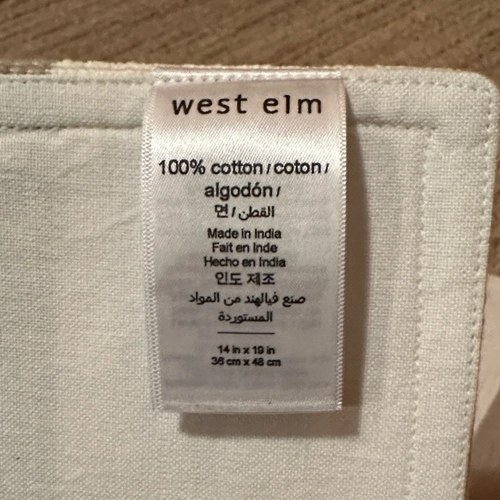 West Elm Two-Tone Woven Placemat Set 6 (or 7/8) White and Warm Grey 100% Cotton